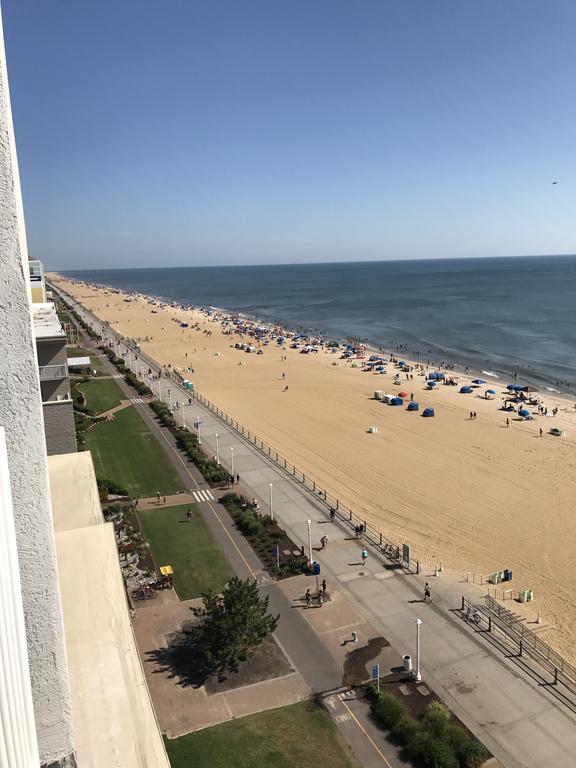 Sun & Sand Resort Oceanfront Suites Virginia Beach Exterior photo