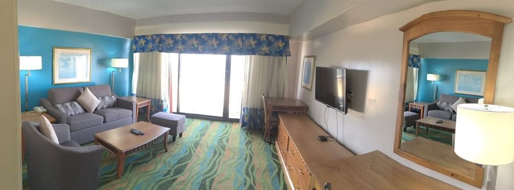 Sun & Sand Resort Oceanfront Suites Virginia Beach Exterior photo
