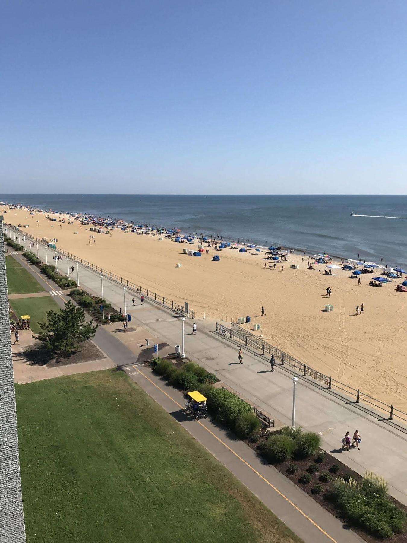 Sun & Sand Resort Oceanfront Suites Virginia Beach Exterior photo